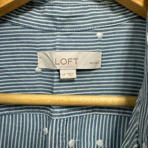 Large Petite LOFT Women's Button down Blouse